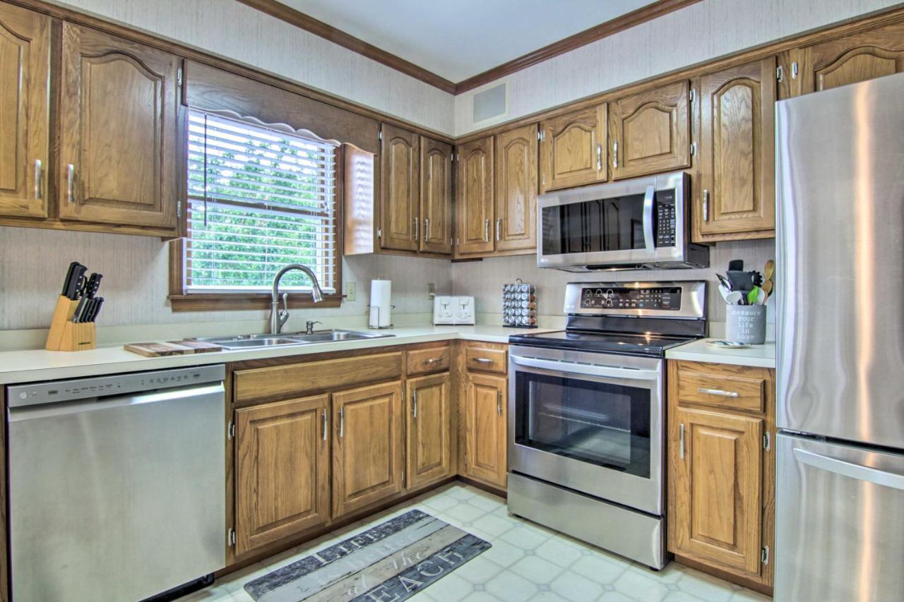 Canal-Front Ocean City Getaway With Deck And Dock! اوشن بينس المظهر الخارجي الصورة